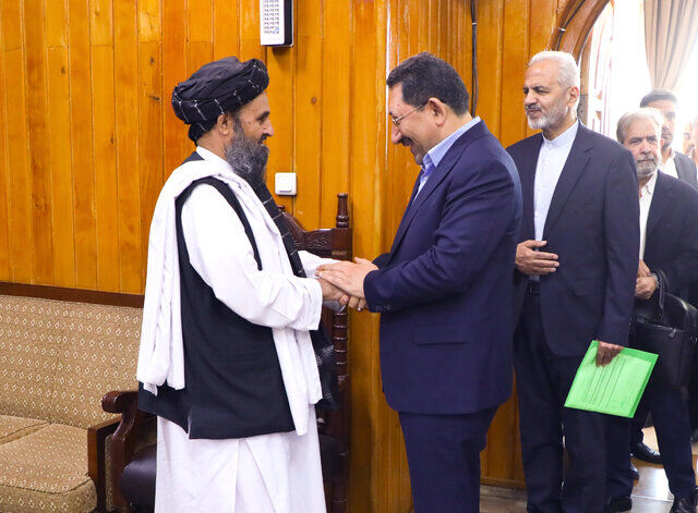 رایزنی اتابک با ملابرادر درباره گسترش همکاری‌های اقتصادی ایران و افغانستان