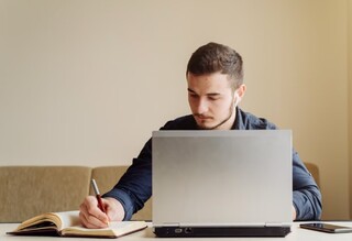 بررسی کاهش مدت دوره‌های ارشد و دکتری در وزارت علوم/ انعطاف دانشگاه‌ها در تصویب پروپوزال و دفاع