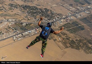 عکس منتخب هفته | از خشک شدن دریاچه ارومیه تا درگذشت امید جهان