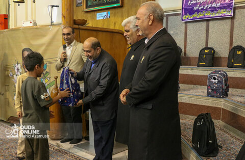 اهدای 25 هزار لوازم تحریر برای دانش آموزان کم بضاعت