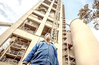 بلاتکلیفی کارخانه سیمان خلخال پس از ۱۰سال کلنگ‌زنی