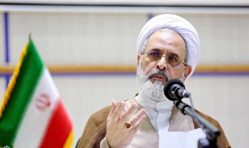 آیت الله اعرافی تبیین کرد: پنج کلان مأموریت حوزه‌های علمیه / چارچوب‌های نظام خدمت‌رسانی در اسلام