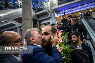 استقبال از تیم ملی کشتی آزاد ایران در فرودگاه امام خمینی (ره)