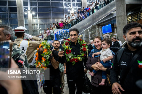 استقبال از تیم ملی کشتی آزاد ایران در فرودگاه امام خمینی (ره)