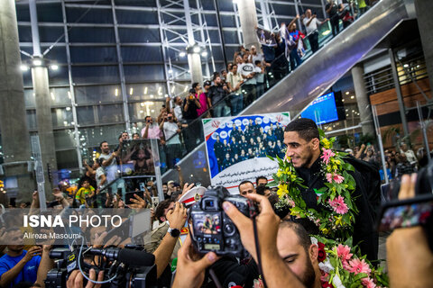 استقبال از تیم ملی کشتی آزاد ایران در فرودگاه امام خمینی (ره)