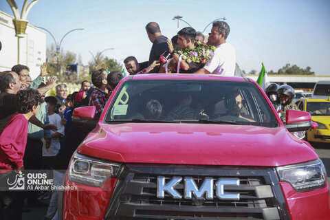استقبال مردمی از "احمد جوان"