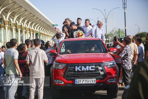 استقبال مردمی از "احمد جوان"