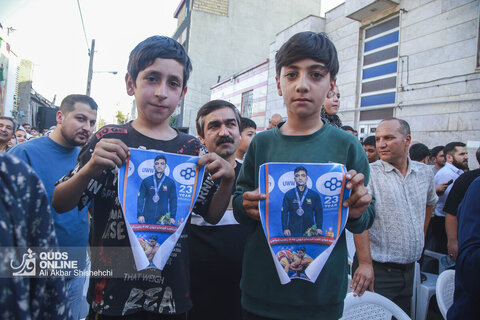 استقبال مردمی از "احمد جوان"