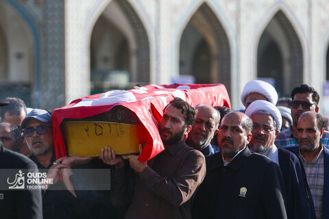 تشییع پیکر حجت‌الاسلام والمسلمین علی اکبر الهی خراسانی در حرم مطهر رضوی