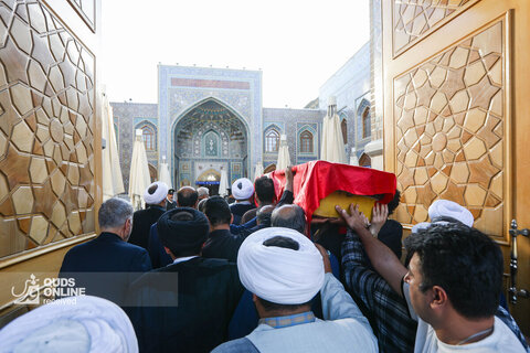 تشییع پیکر حجت‌الاسلام والمسلمین علی اکبر الهی خراسانی در حرم مطهر رضوی