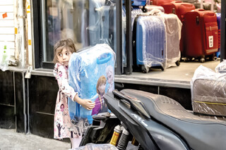 سلطه لبوبوها، کرومی‌ها و تک‌شاخ‌ها بر جلد دفترها