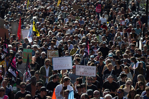 اعتراضات خیابانی به سیاست‌های ریاضت اقتصادی دولت در فرانسه