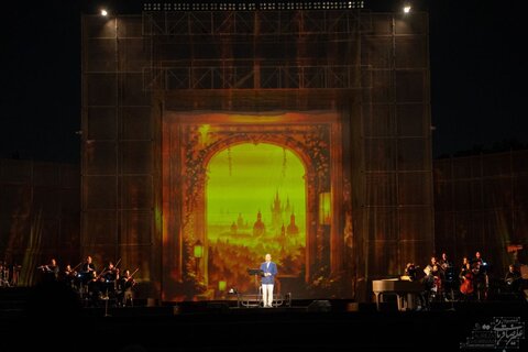 علیرضا قربانی در شب آخر «ایرانم» در تهران/ دوری از شما غمی است بر دل ما