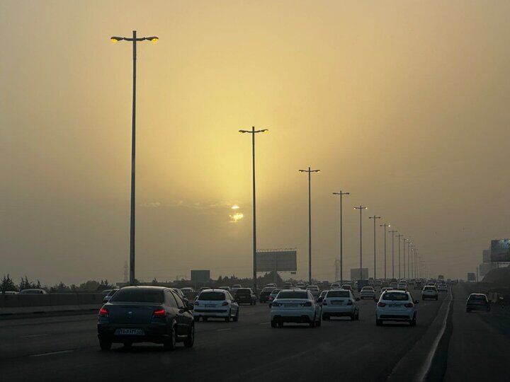 ورود گرد و غبار به شهرهای مختلف استان ایلام از صبح شنبه