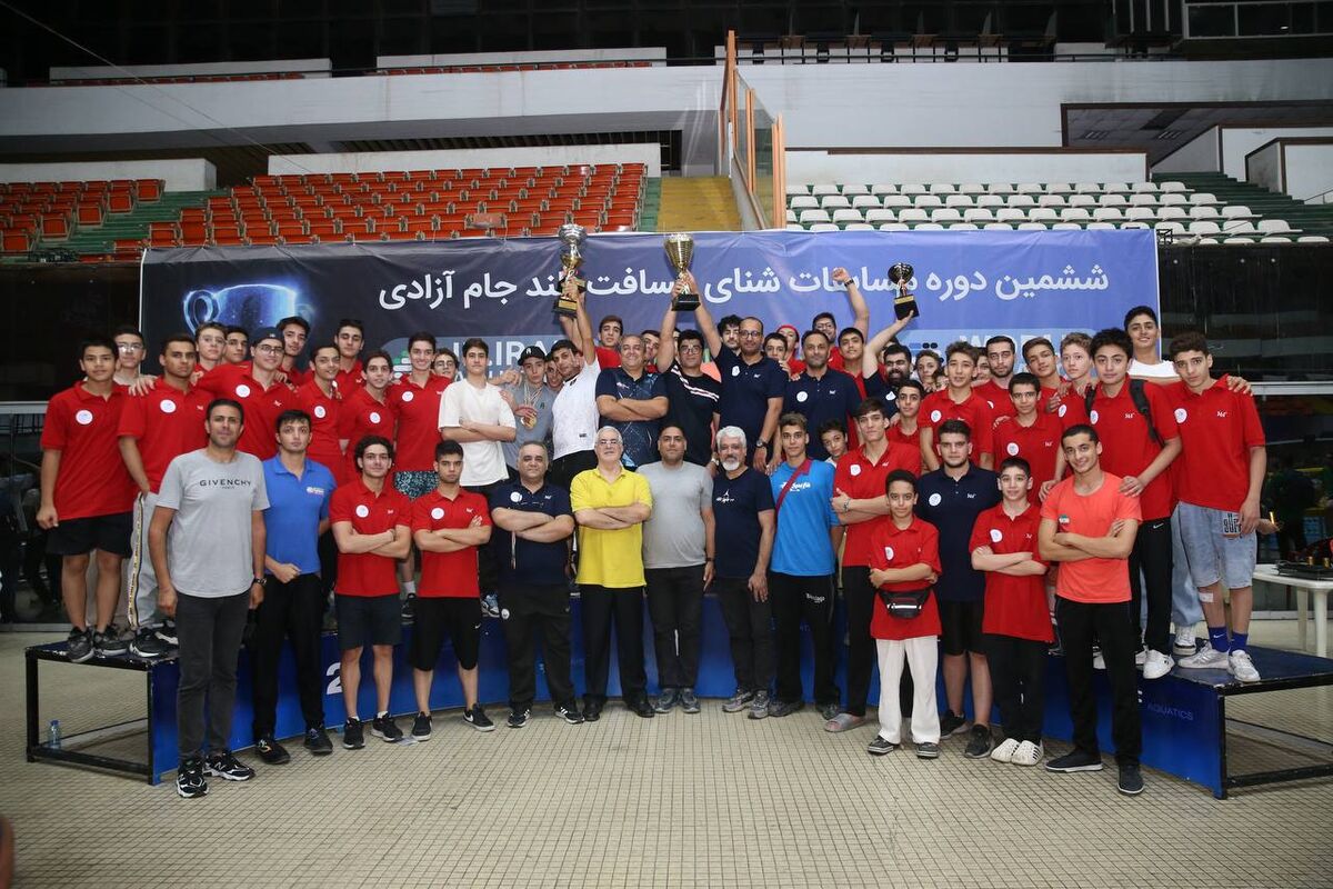 قهرمانی تیم شنای خراسان رضوی در رده سنی بالای ۱۸ سال/ پایان رقابت ۸۰۰ شناگر در جام آزادی با ثبت سه رکورد ملی