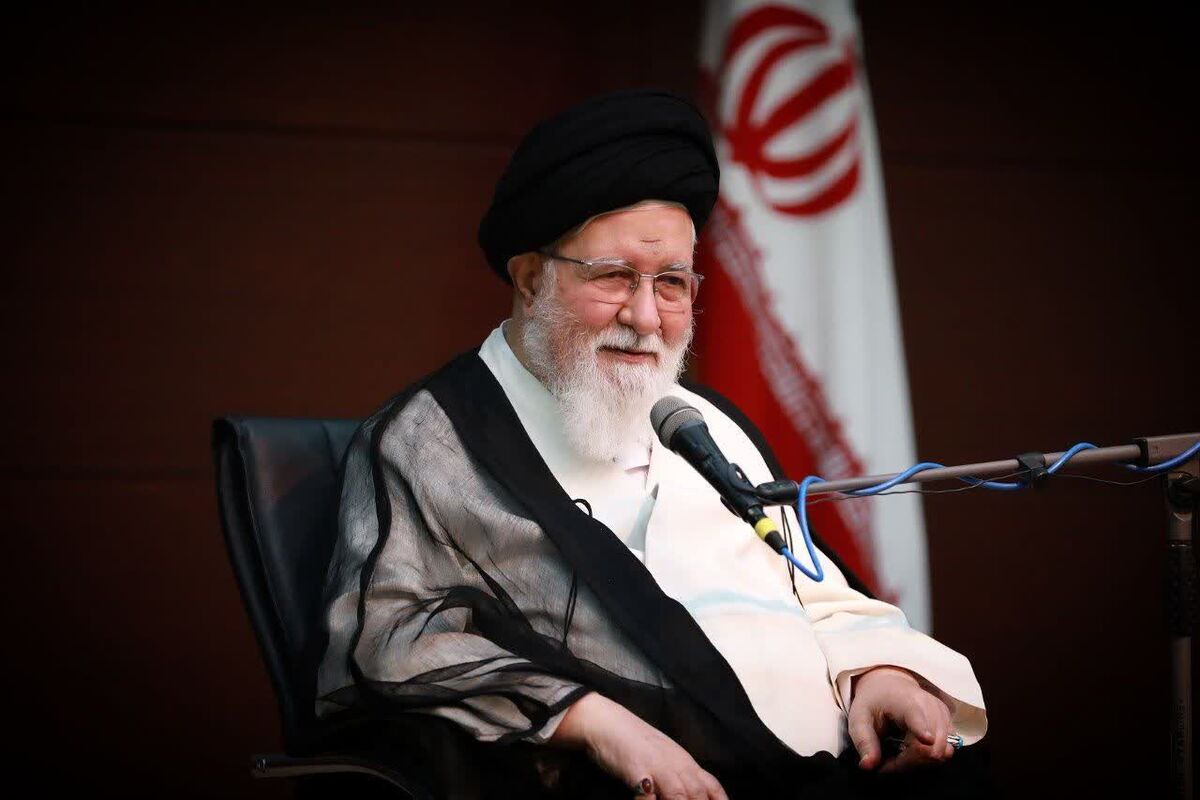 آیت الله علم الهدی: مسئولان قضائی خود را صرفاً کارمند نبینند