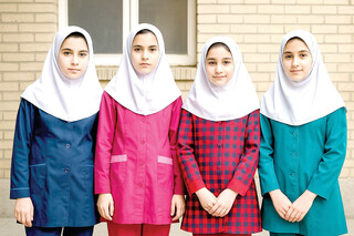 فرم اجبار برای یونیفرم بی‌کیفیت / از وعده اختیاری بودن خرید لباس فرم مدارس تا اجبار در عمل