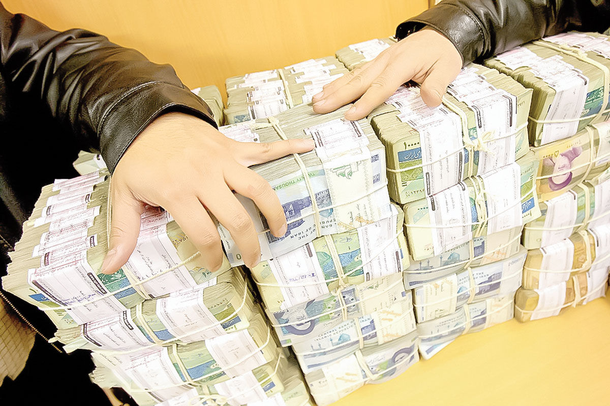 دست‌های کوتاه و نخیل تسهیلات بانکی / طبق خبرها شرکت چای دبش ۱۴۳ وام بانکی گرفته است؛ به ما چقدر وام می‌دهند؟