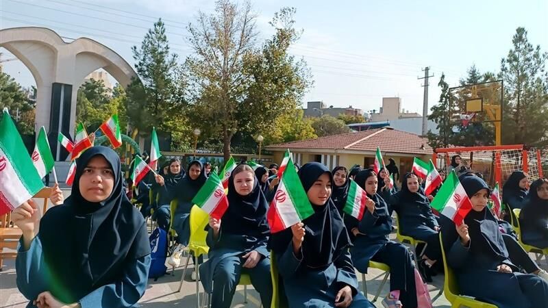 «زنگ جوانه‌ها» نواخته شد / تاثیرگذاری هویت ایرانی - اسلامی دانش‌آموزان در شکل‌گیری نسل آینده