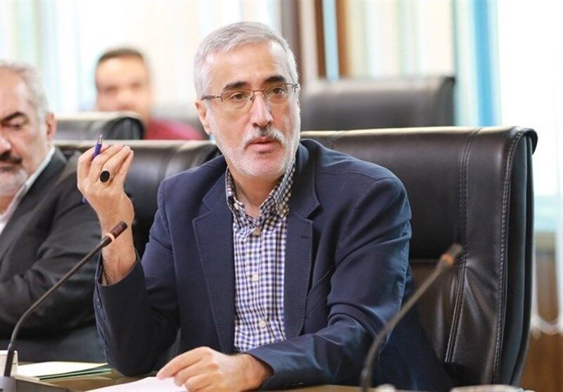 رئیس سازمان غذا و دارو: با وجود تحریم نیازهای حیاتی دارویی تامین شده است / خودکفایی ۹۷ درصدی ایران در تأمین دارو