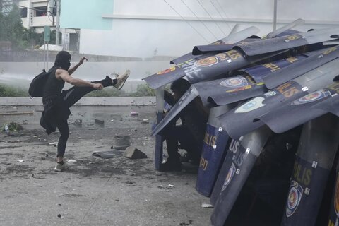 درگیری‌های خشونت آمیز در نزدیکی کاخ ریاست جمهوری فیلیپین