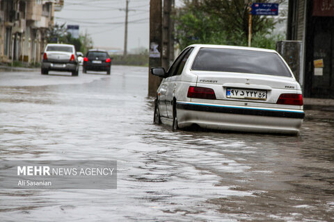 بارش شدید باران و آبگرفتگی معابر در آستارا