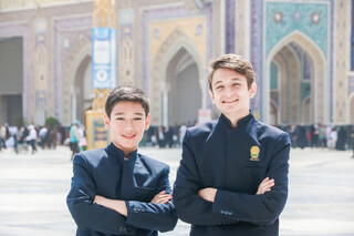 تکبیرگویان حریم یار / گفت‌وگویی صمیمانه با مکبران نوجوان حرم مطهر رضوی