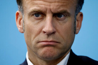 توقف خودرو ماکرون در نیویورک به دلیل عبور کاروان ترامپ + فیلم