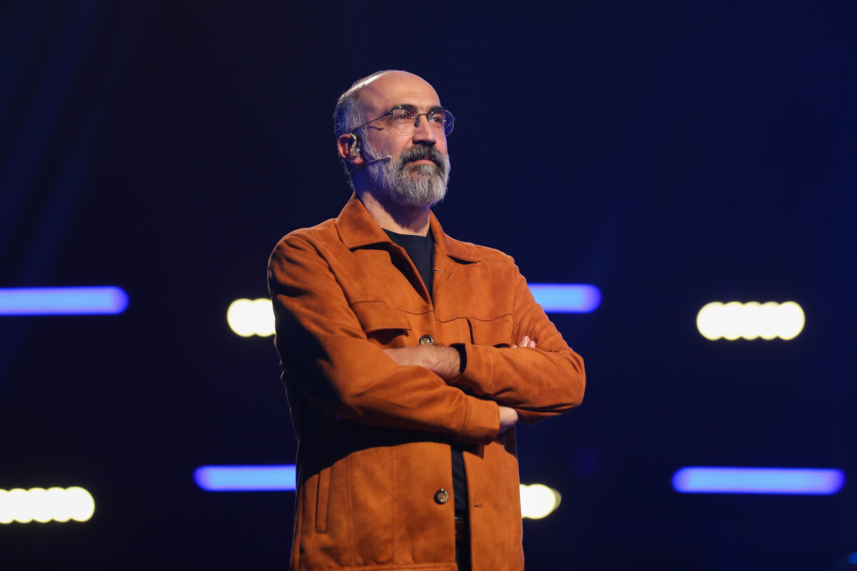 تلویزیون هنوز رقیب جدی ندارد / «مسابقه ۱۰۰» برنامه‌ای است که با مردم عادی سر و کار دارد