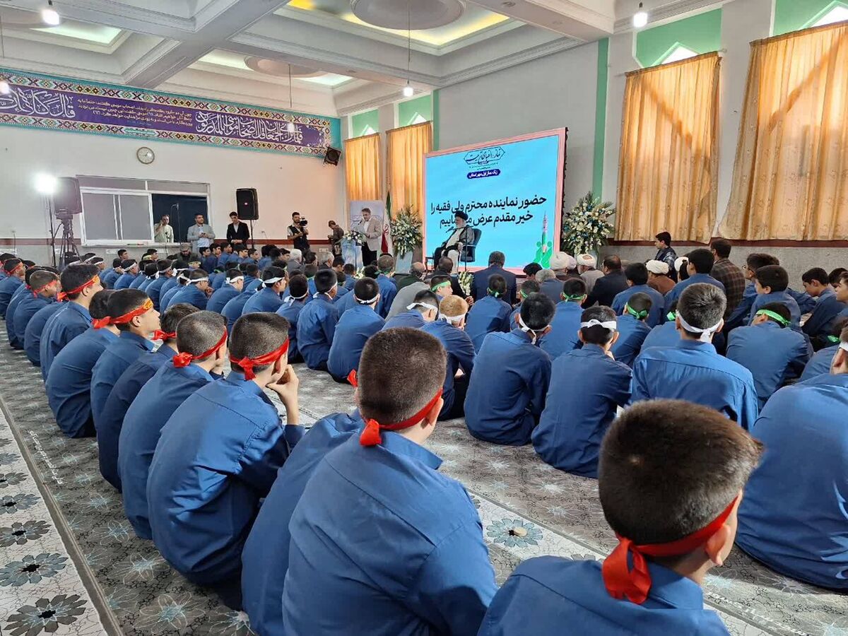 آیت‌الله علم‌الهدی: دانش‌آموزان کلید رشد و تحول جامعه هستند