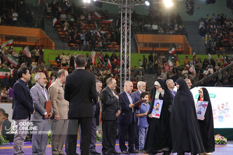 مراسم تجلیل از اعضای تیم‌های کشتی آزاد و فرنگی در مسابقات قهرمانی جهان