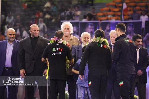 مراسم تجلیل از اعضای تیم‌های کشتی آزاد و فرنگی در مسابقات قهرمانی جهان