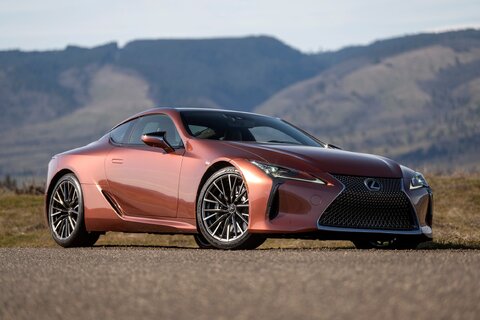 تجربهای مطمئن و حرفهای در خرید خودرو