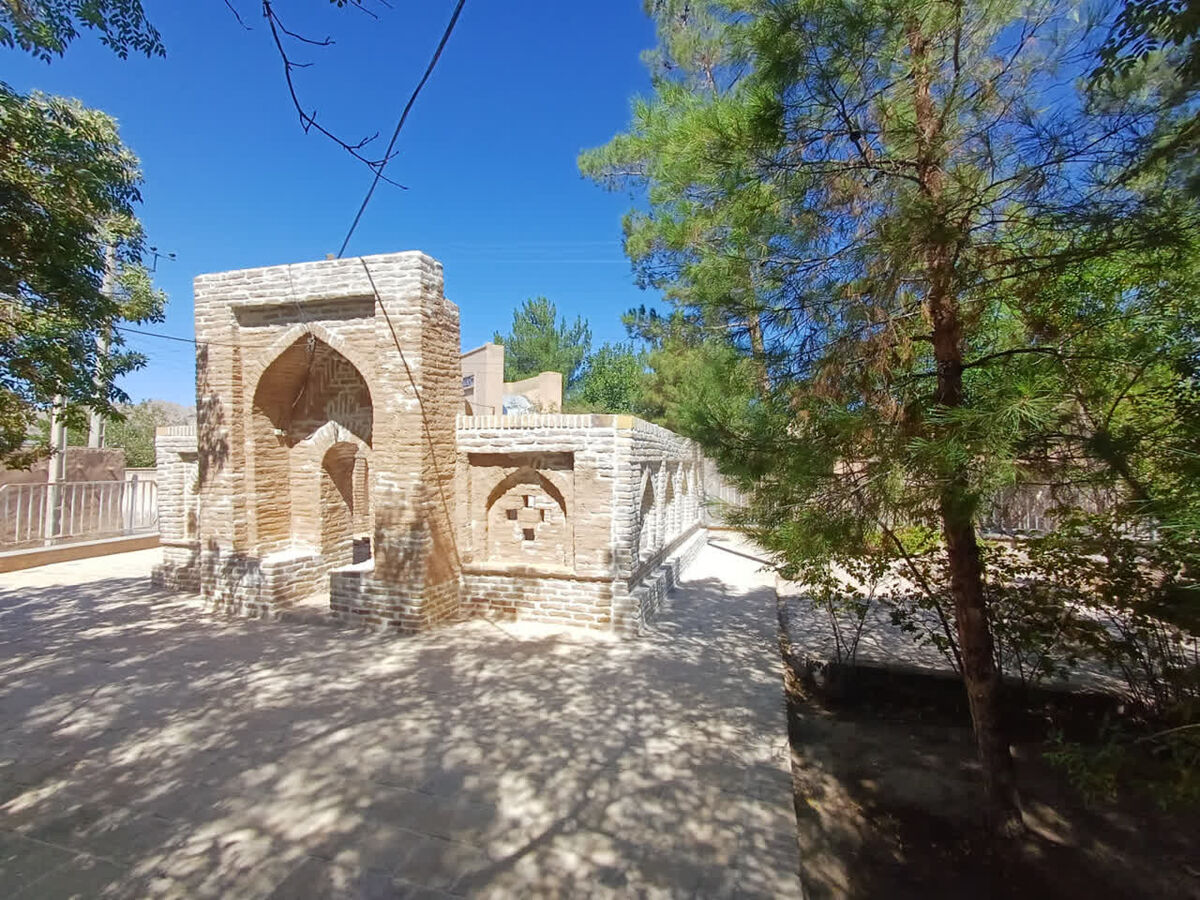 پایان مرمت دو بنای آرامگاهی در خواف