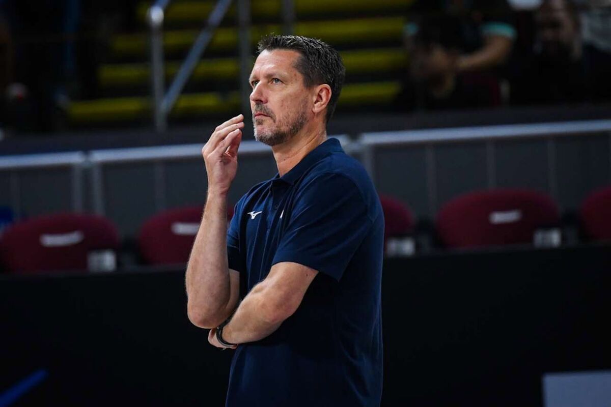 نوواک: سرویس‌های ایران بسیار خوب بود/ تیم جوان ایران دو چهره متفاوت دارد