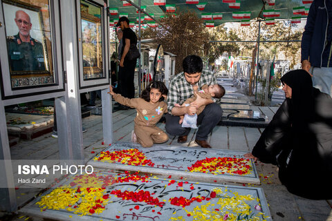 غبارروبی مزار شهدا