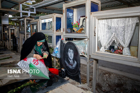 غبارروبی مزار شهدا