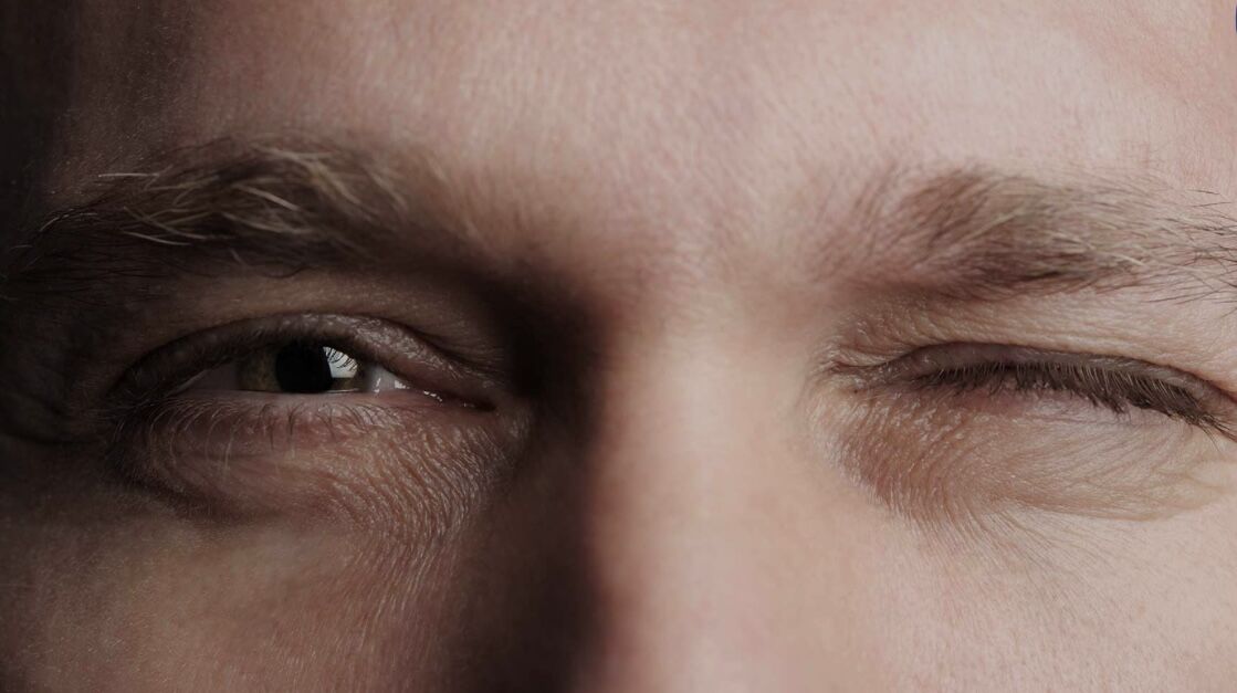 فیلم | چرا دچار تیک عصبی می‌شویم؟