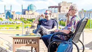 غفلت از پالایشگاه گردشگری