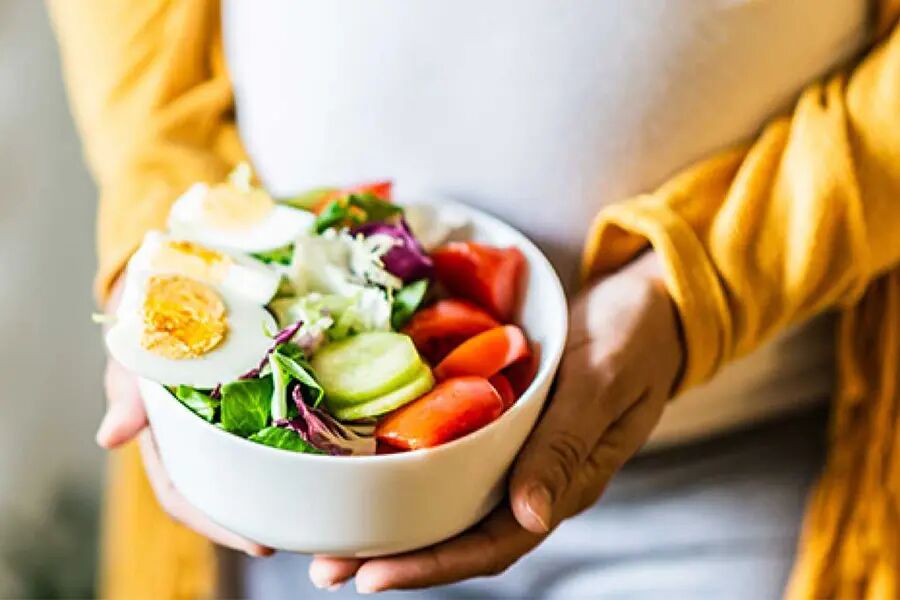 خانم‌های باردار نیازی به «غذای دو نفره» ندارند