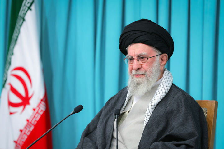 رهبر معظم انقلاب: ترویج و آموزش نماز، تکلیف حتمی دستگاه‌های تبلیغ دین و رجال دینی است