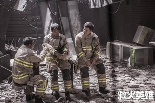 هیجان در دل شعله‌ها با «جدال در تاریکی»