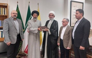 بازدید مدیران علمی و فرهنگی آستان مقدس علوی از کتابخانه و موزه رضوی