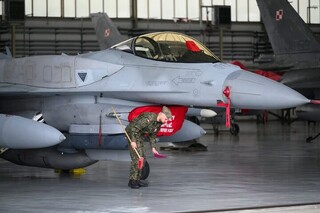 حمله ۱۲ ساعته روسیه به اوکراین؛ لهستان حریم هوایی خود را بست