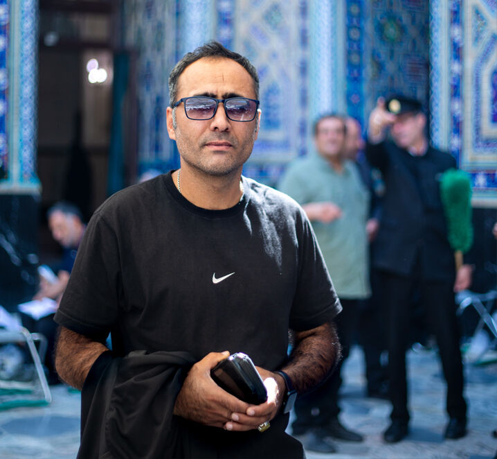 جلال از اتفاق عجیبی می‌گوید که از خانه‌ای در رامسر آغاز شد و تا حرم ادامه داشت / شاخه گل پیرزن!