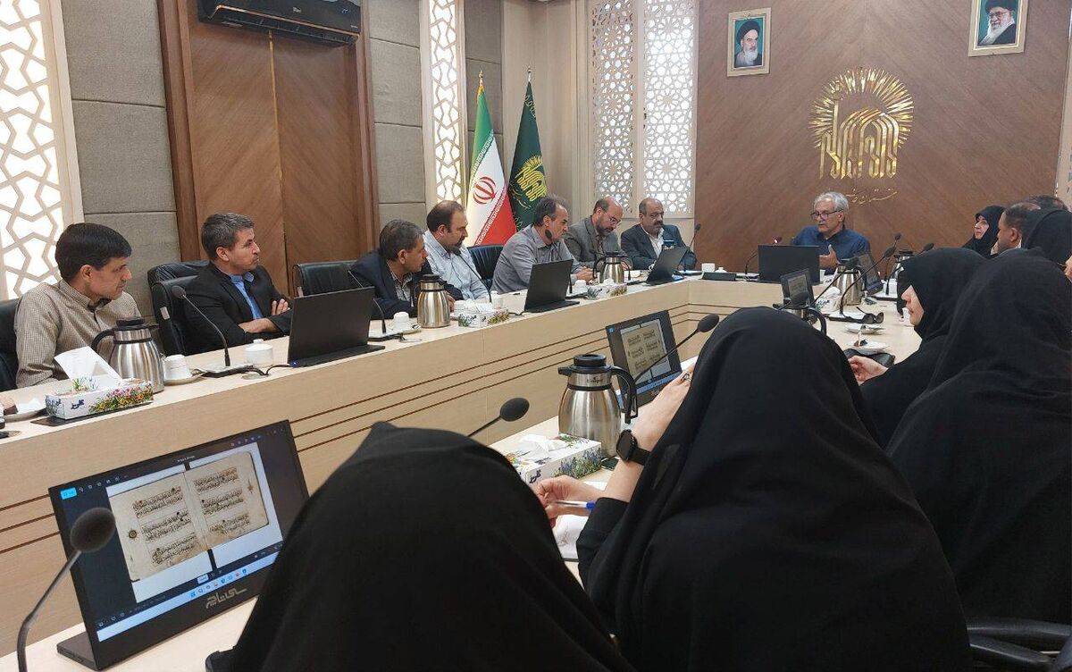 معرفی روش‌های شناخت خط‌های ریحان و محقق در نسخه‌های خطی در کتابخانه رضوی