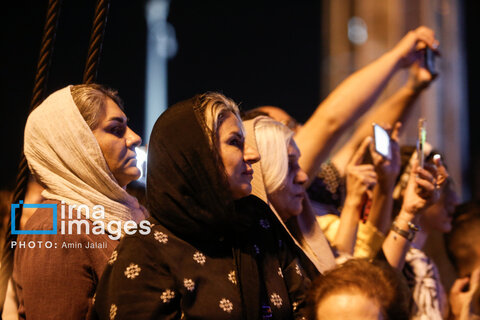 عکس روز | اجرای گروه کُر مادران شهر تهران