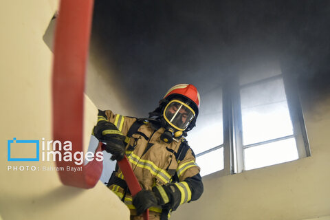 گزارش تصویری | آتش نشان ؛ نماد ایثار