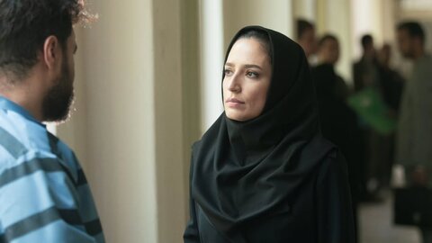 زنان وکیل در قاب تصویر؛ بازنمایی واقعیت یا خلق تصویری نمادین؟