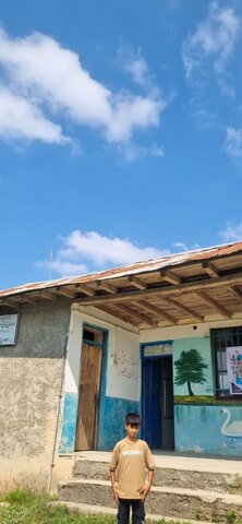 اینجا چراغی روشن است